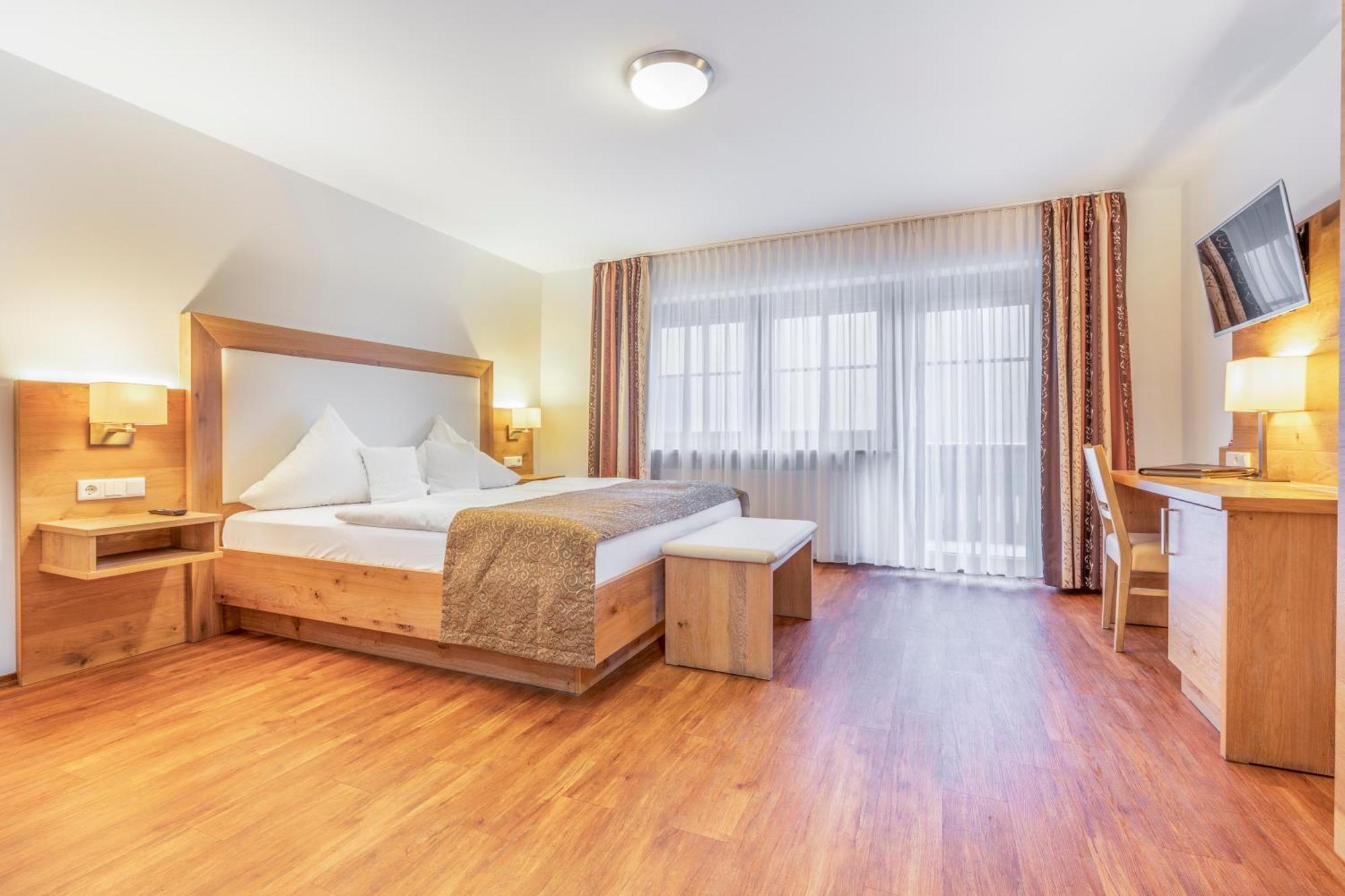 Wander Und Aktiv Hotel Roesslwirt Lam Εξωτερικό φωτογραφία